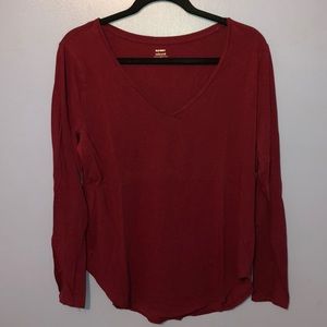 Long sleeve v-neck